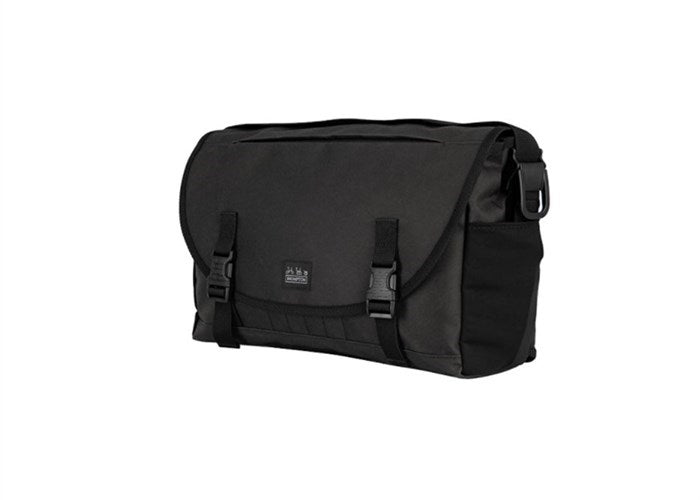 Metro bag M (QMET-M-BK)  MSRP 209.99 USD